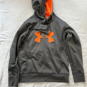 Medium Under Armor sweatshirt